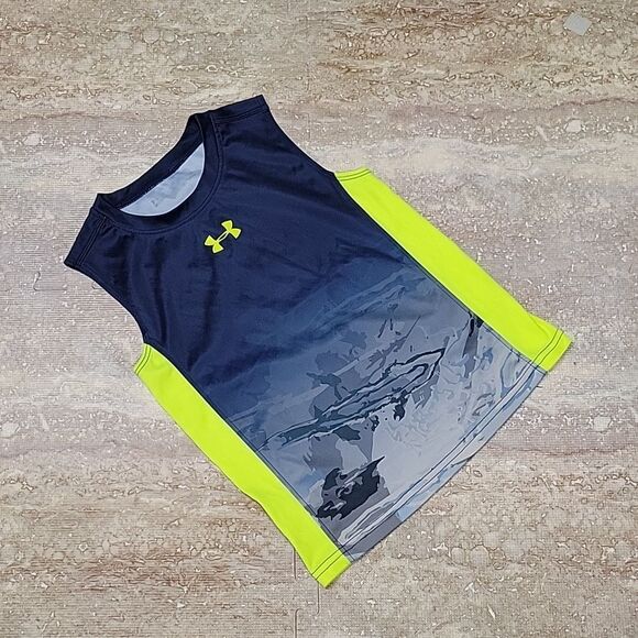 UNDERARMOUR YOUTH HEATGEAR SLEEVELESS TEE GREAT FOR SPORTS AND BASKETBALL SIZE 5 - Picture 1 of 5